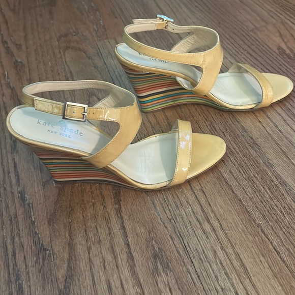 Kate Spade | Women's Wedge Heel Sandals yellow/ rainbow wedge -size 6 - Picture 3 of 6
